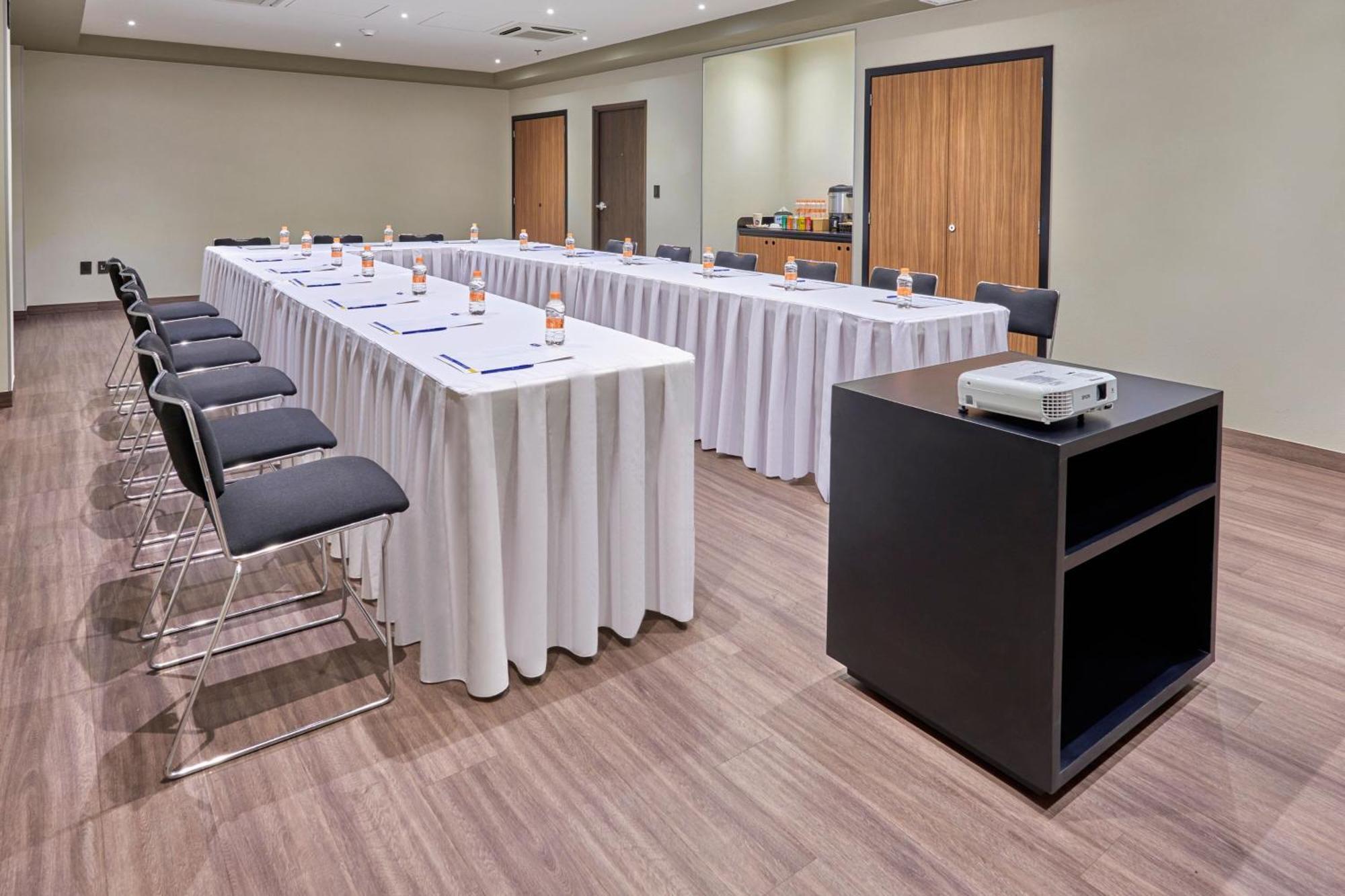 City Express By Marriott Guaymas Exterior photo