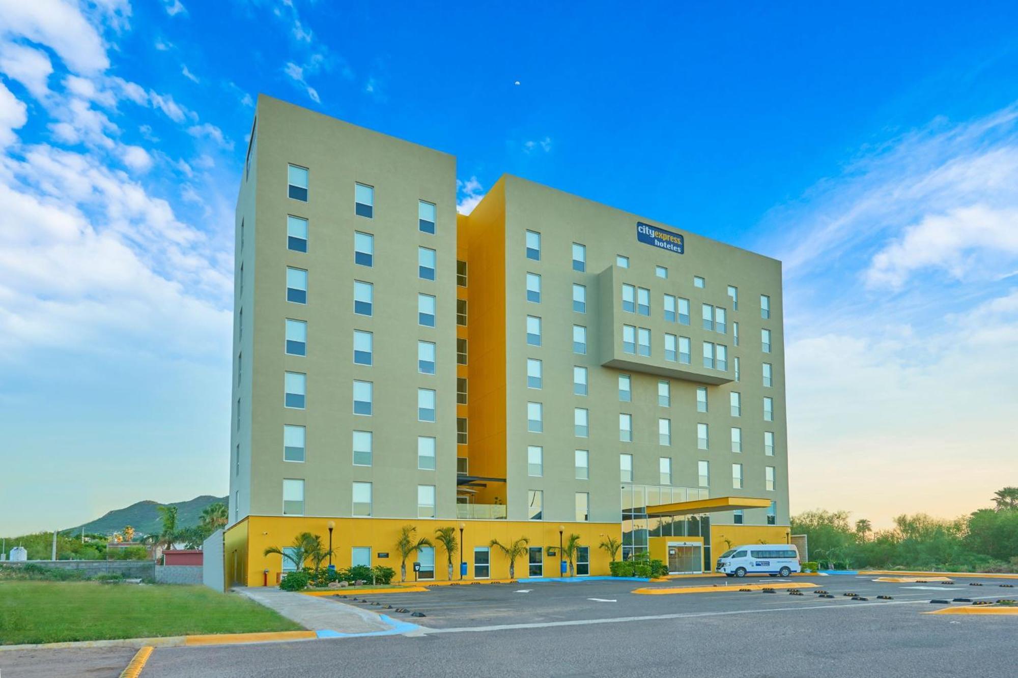 City Express By Marriott Guaymas Exterior photo